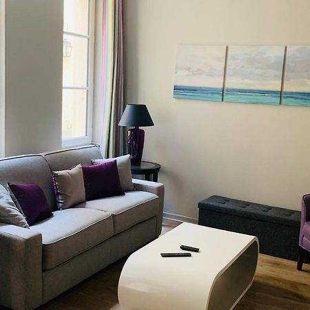 Appartement Versailles Quartier Notre Dame Au Pied Du Chateau Avec Parking Esterno foto
