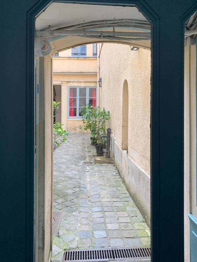 Appartement Versailles Quartier Notre Dame Au Pied Du Chateau Avec Parking Esterno foto