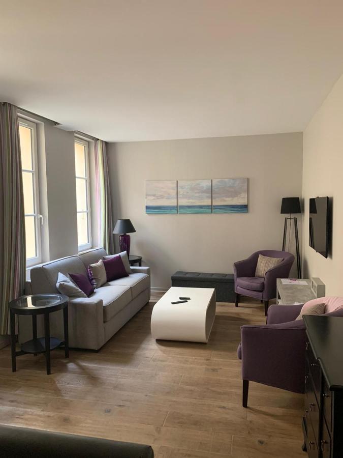 Appartement Versailles Quartier Notre Dame Au Pied Du Chateau Avec Parking Esterno foto