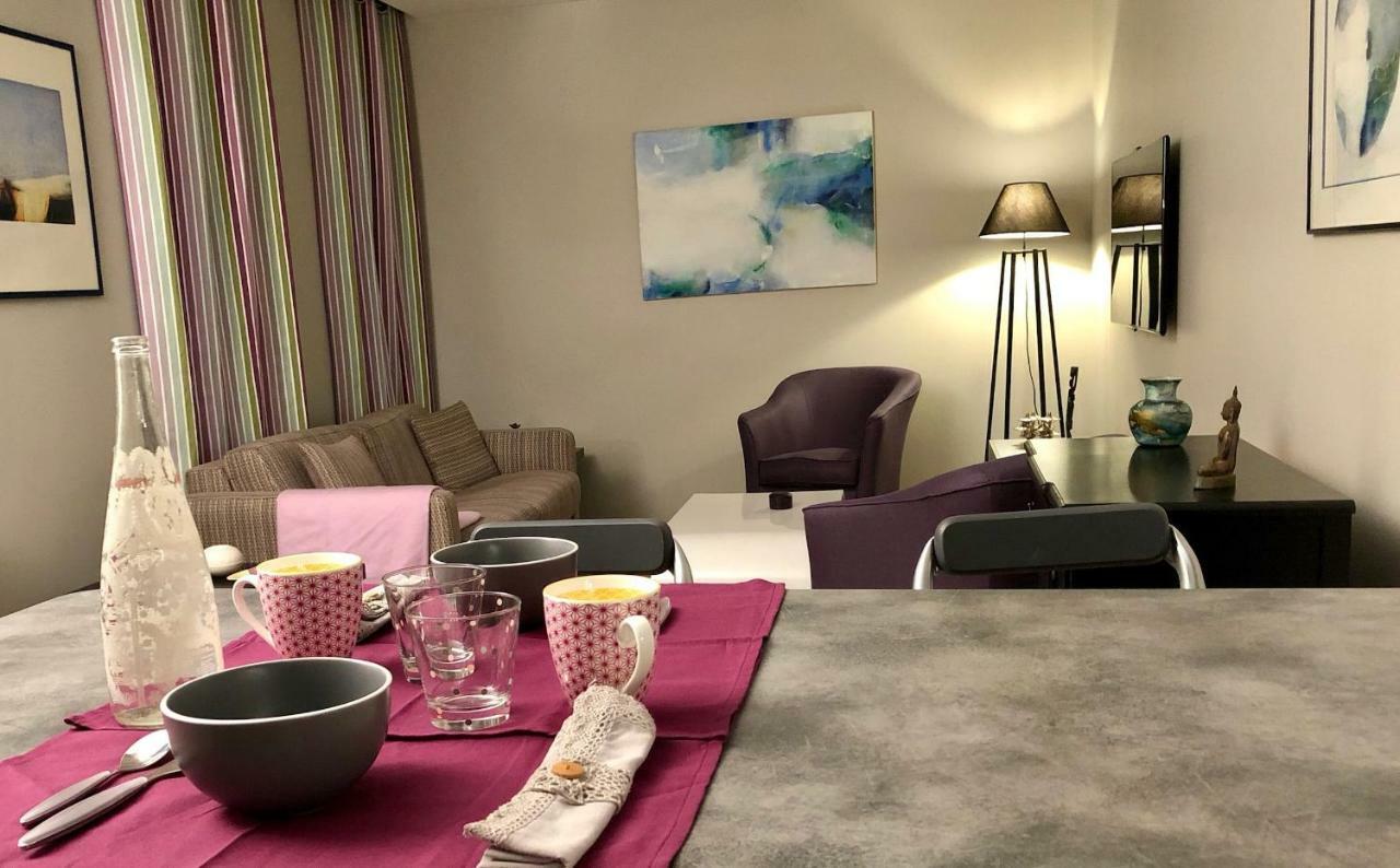 Appartement Versailles Quartier Notre Dame Au Pied Du Chateau Avec Parking Esterno foto