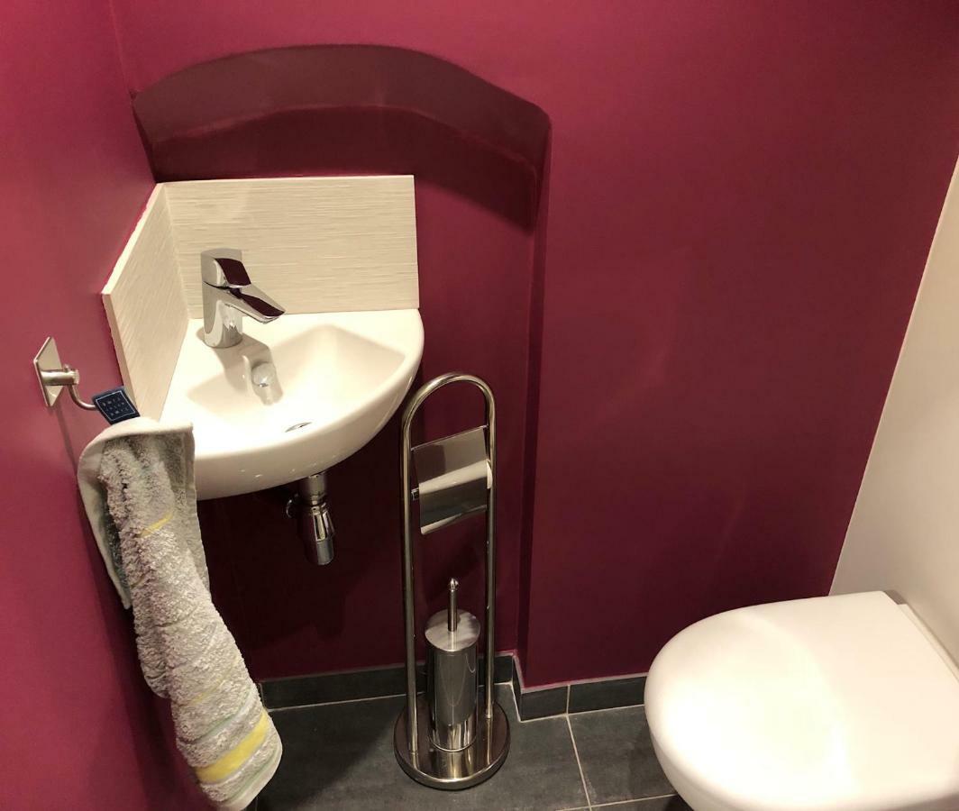 Appartement Versailles Quartier Notre Dame Au Pied Du Chateau Avec Parking Esterno foto